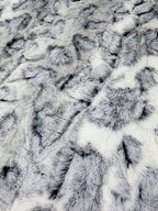 "Chinchilla grau quer"